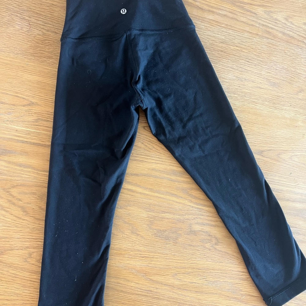 lululemon athletica crops